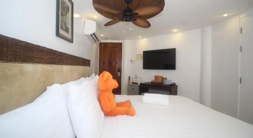 Ambassador In Paradise Resort Deluxe Beach Front View 7