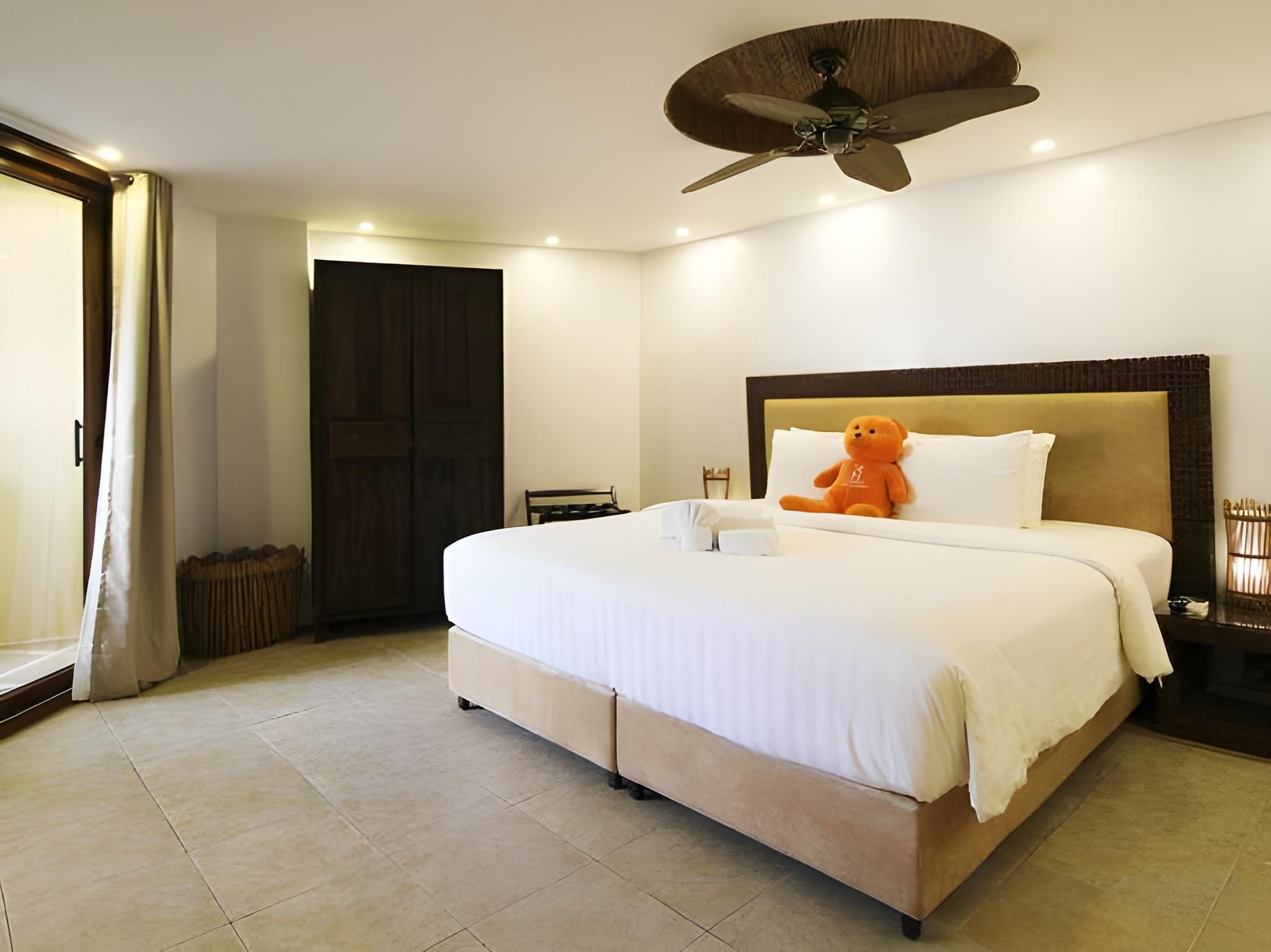 Ambassador In Paradise Resort Deluxe Beach Front View 14