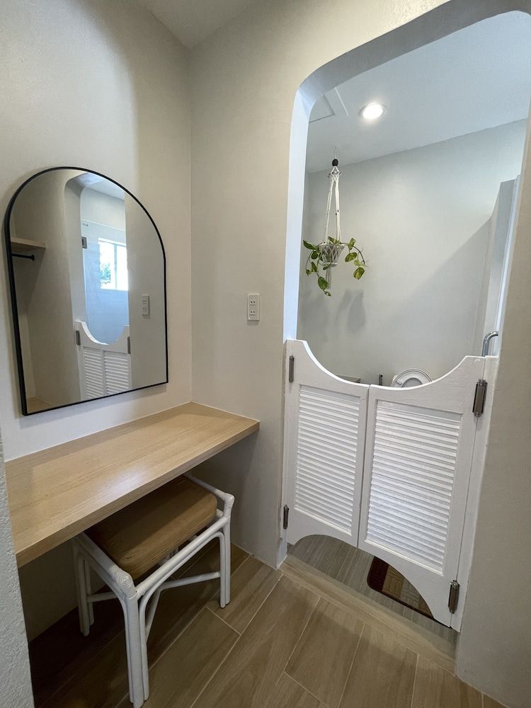 Red Knight Gardens Suite, 3 Bedrooms 6