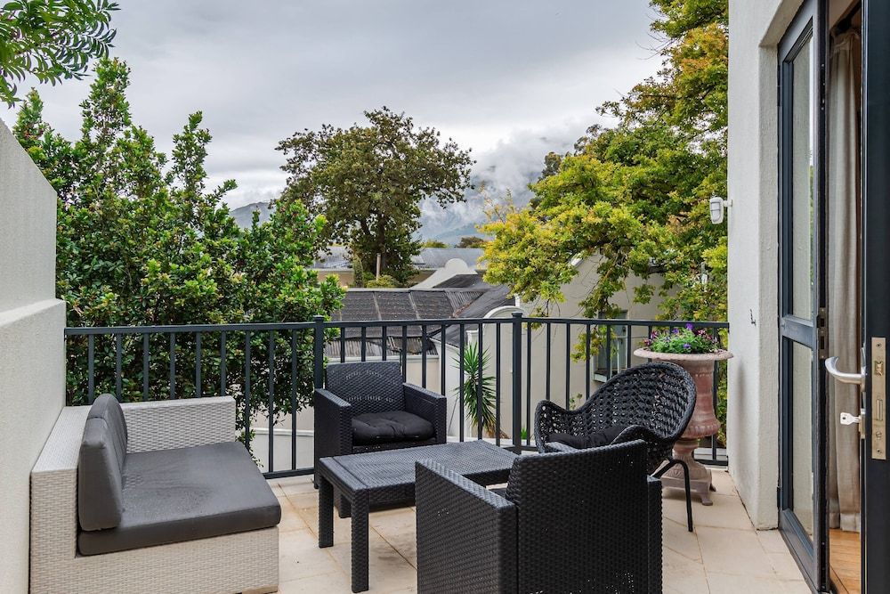 The Ivy Apartments Luxury Penthouse 4