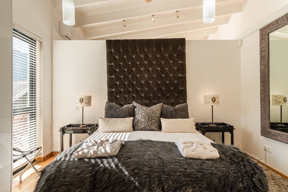 Apartment 4