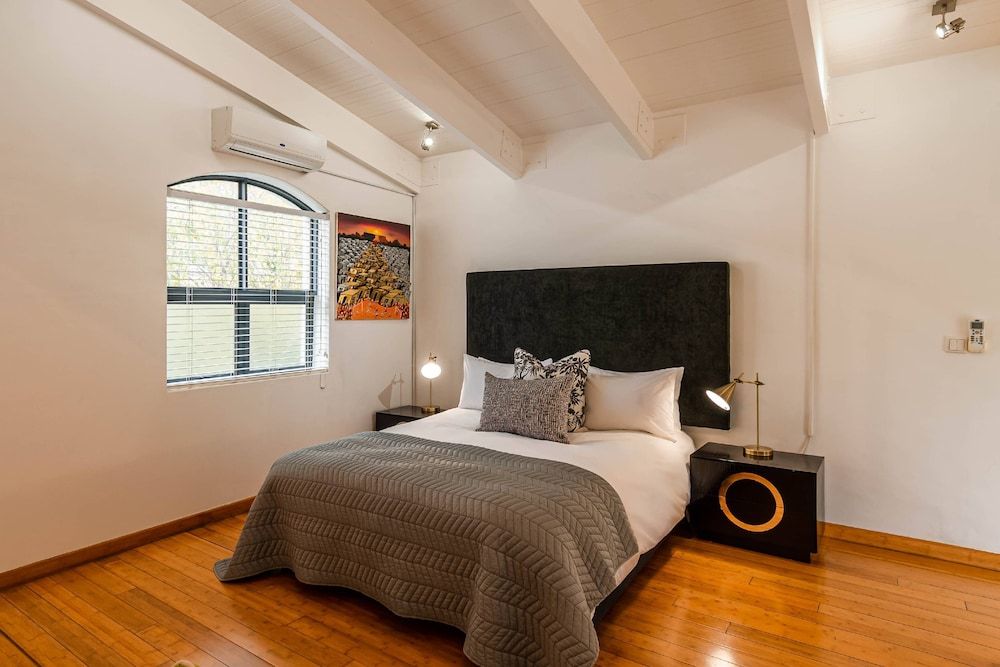 Apartment 8