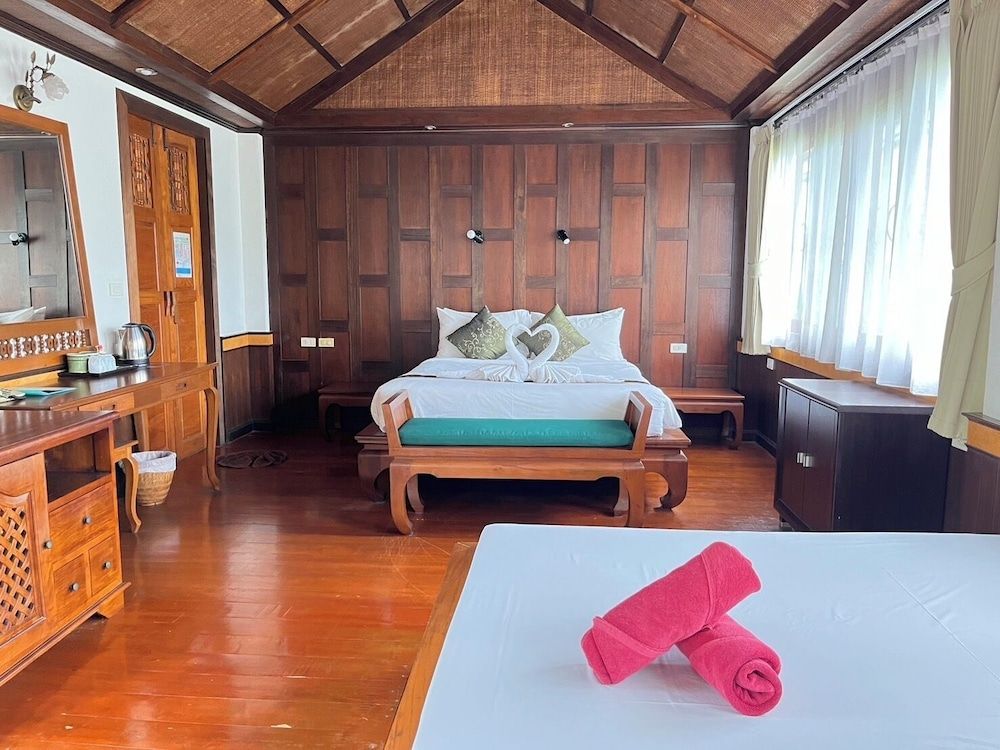 undefined Coco Palm Beach Resort 8