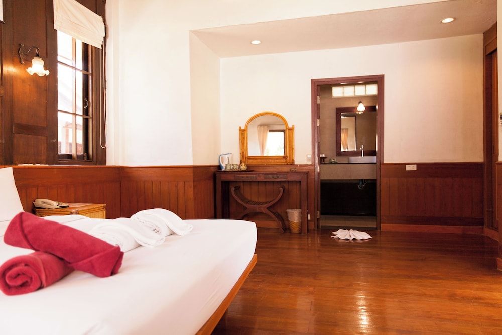 undefined Coco Palm Beach Resort 9