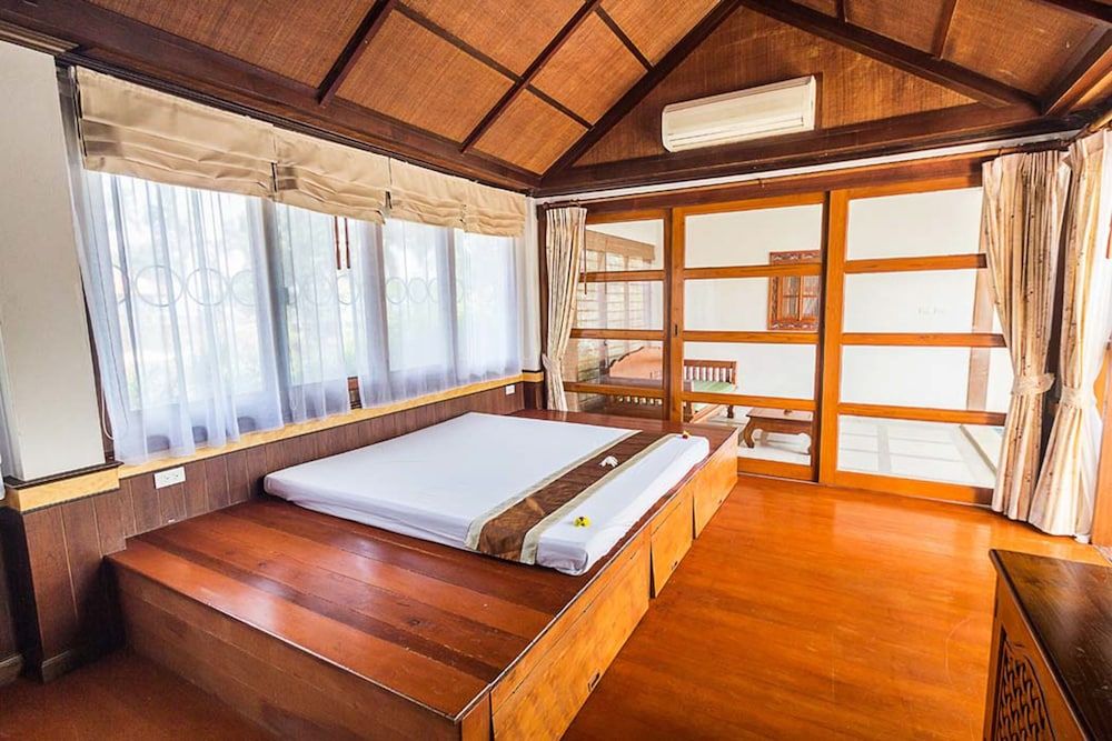 undefined Coco Palm Beach Resort 6