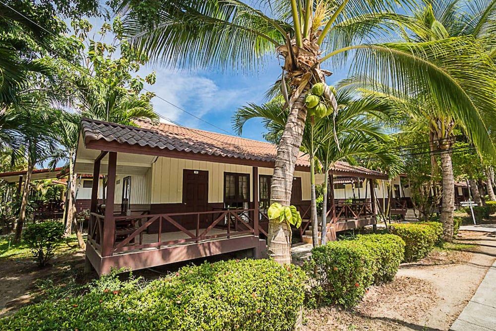 undefined Coco Palm Beach Resort 3