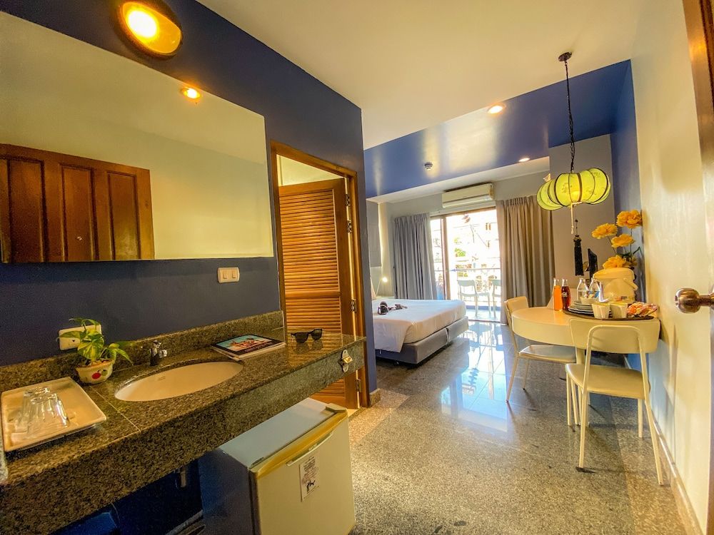 Sino Inn Standard Room 2