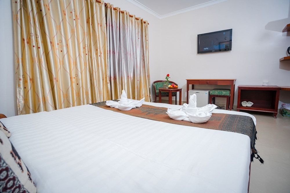Silver Mounts Hotel Standard Double Room 8