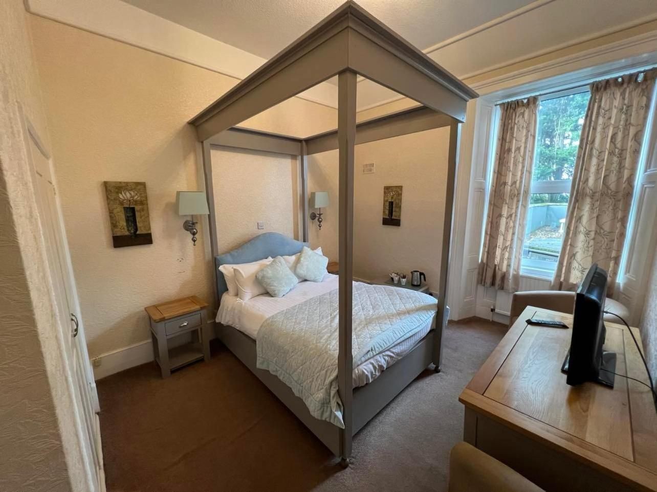 Broughton Craggs Hotel Double Room 3