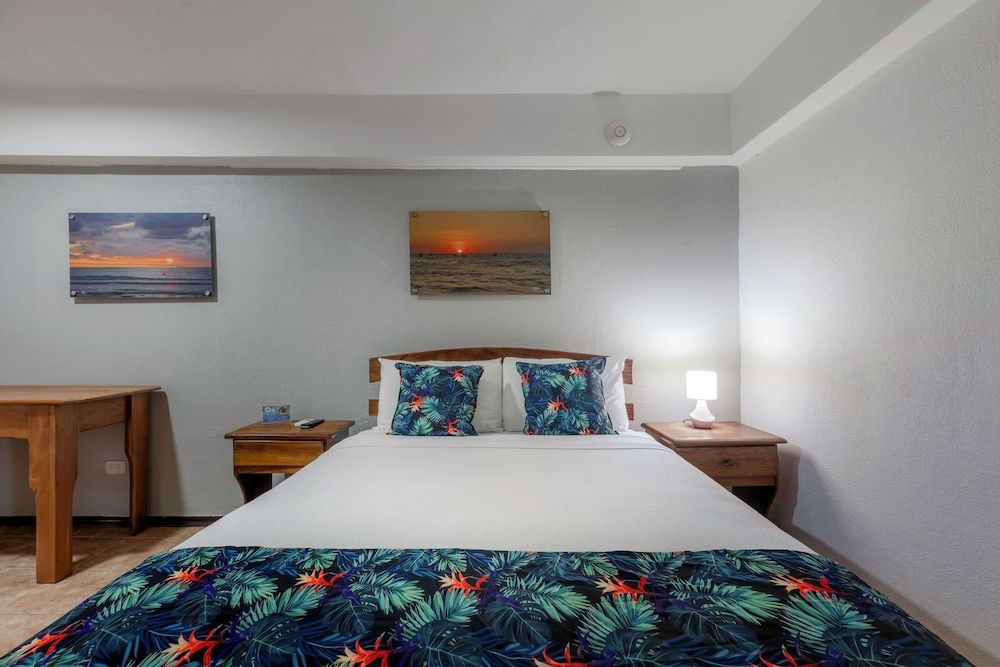 Standard Room King or Queen Bed