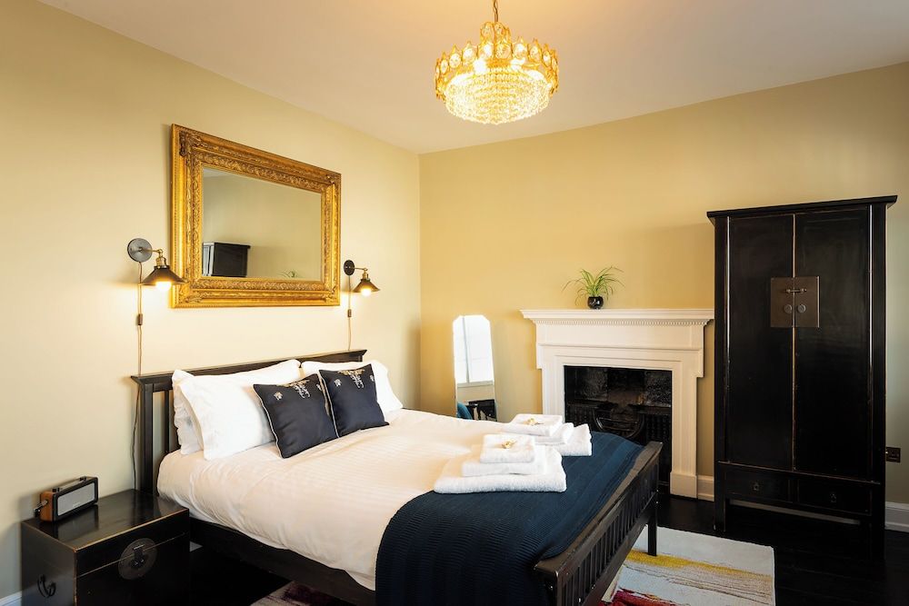 Ensuite Standard, King, City View