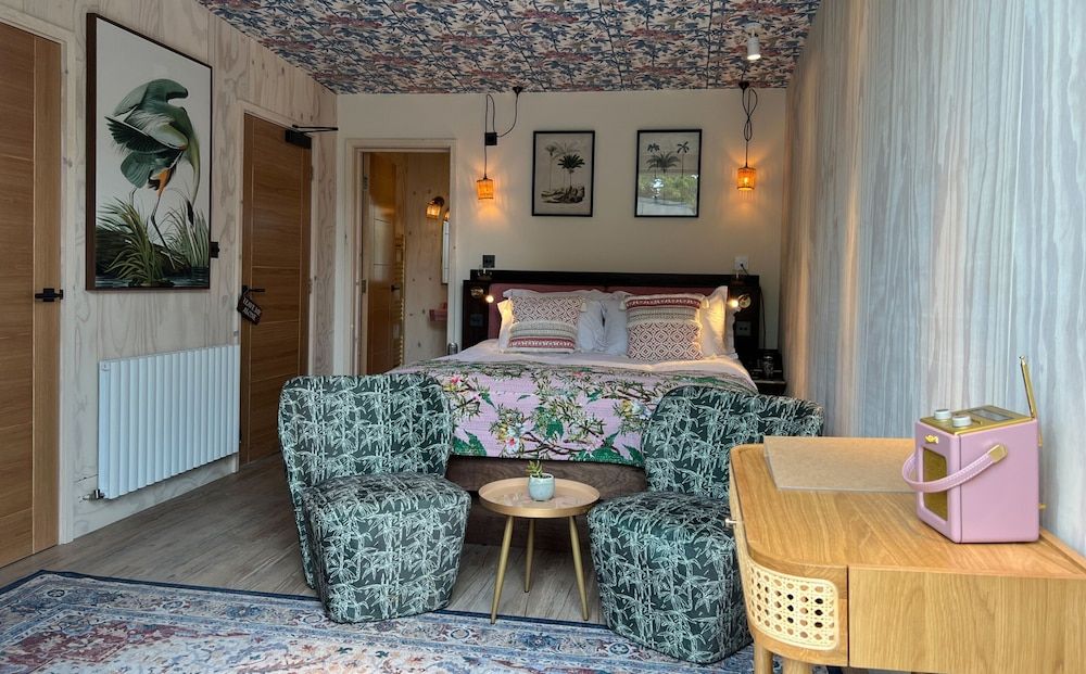 The Garden Rooms Ultimate and Cosy Interconnecting