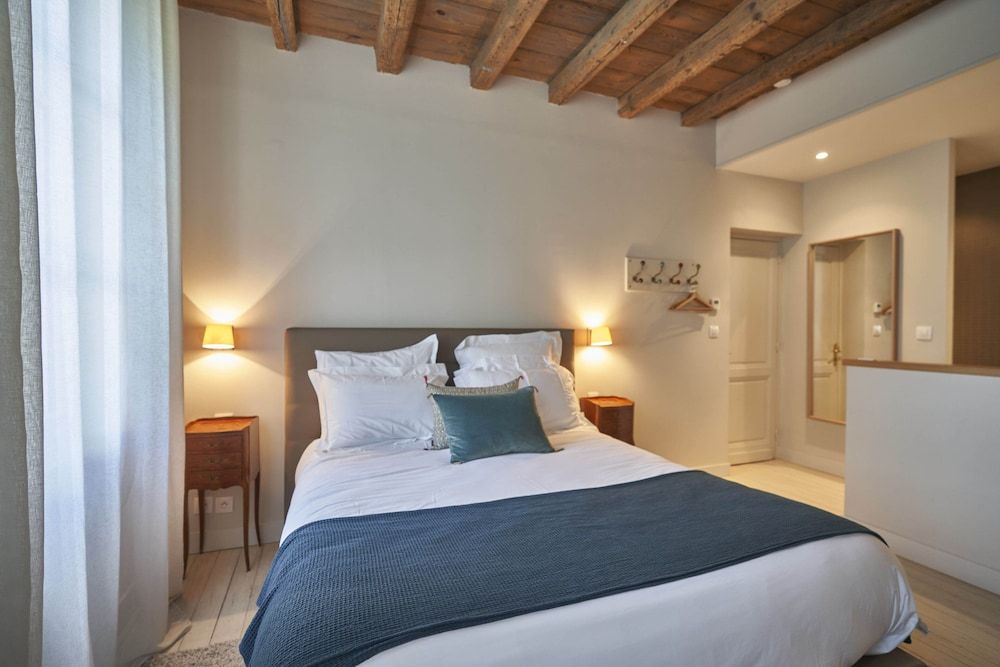 Comfort Double Room, 1 Queen Bed, Fireplace, Garden View