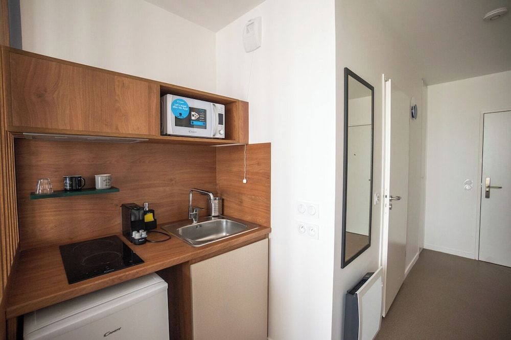 ECLA PARIS VILLEJUIF Studio, 2 Twin Beds 5