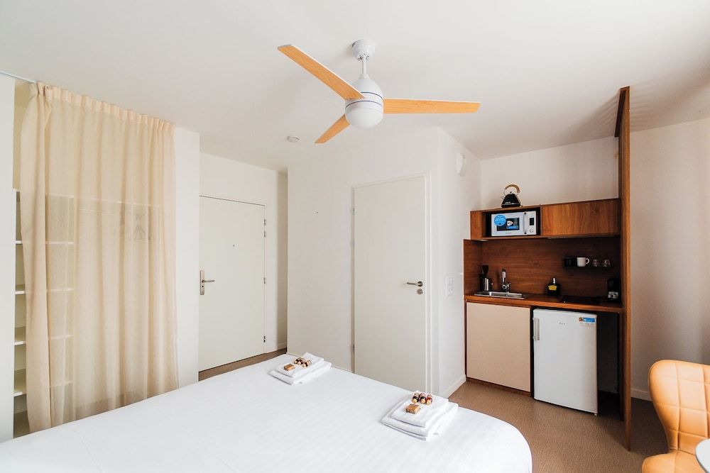 ECLA PARIS VILLEJUIF Studio, Balcony 5