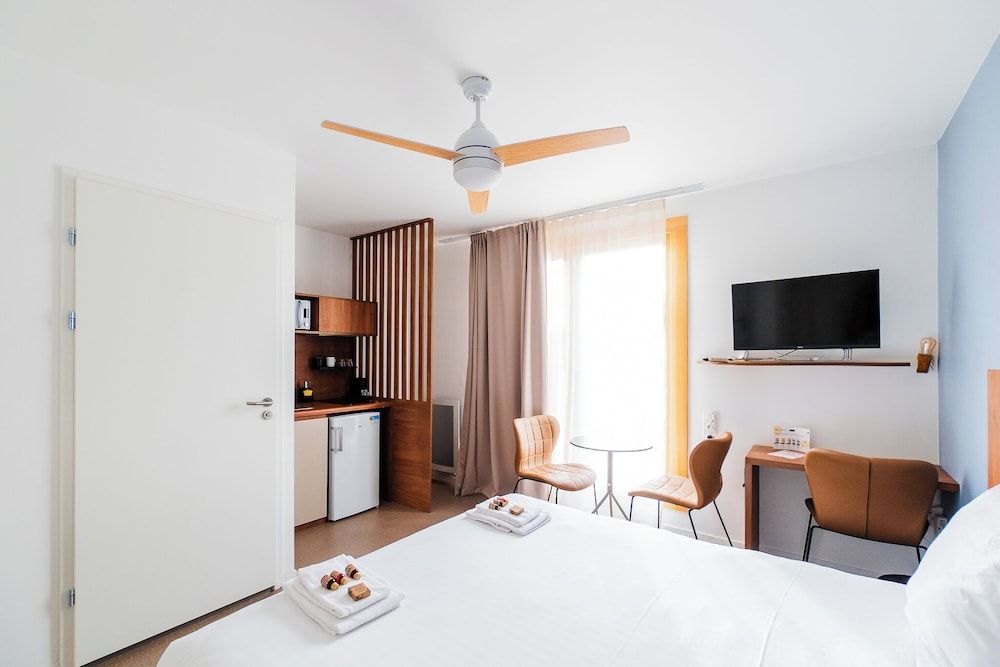 ECLA PARIS VILLEJUIF Studio, Balcony 4