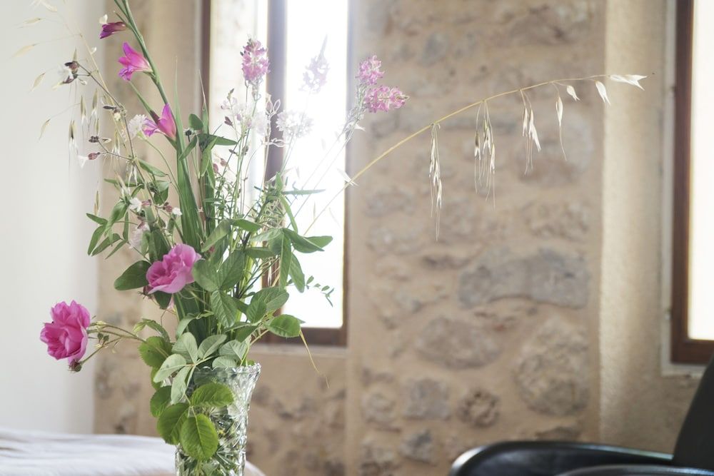 Deluxe Room, 1 King Bed, Private Bathroom, Garden View