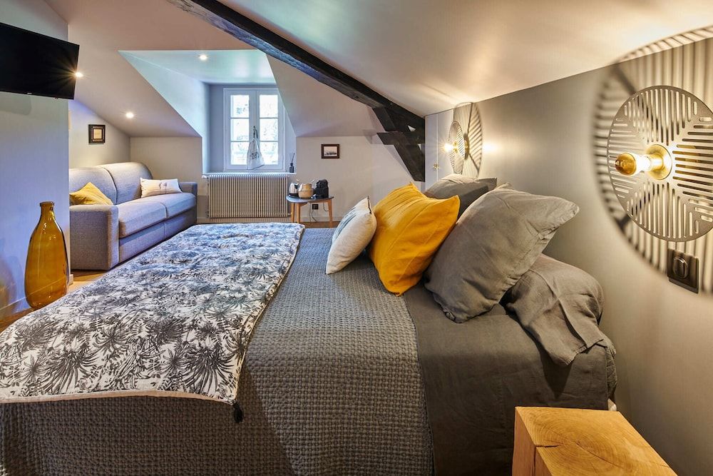 Premium Quadruple Room, Ensuite, Pool View (HUCHET)