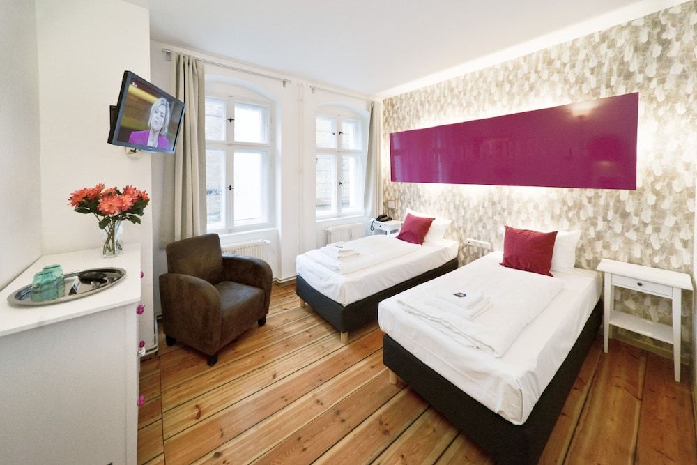 Old Town Hotel Berlin Double Room (Plus) 6