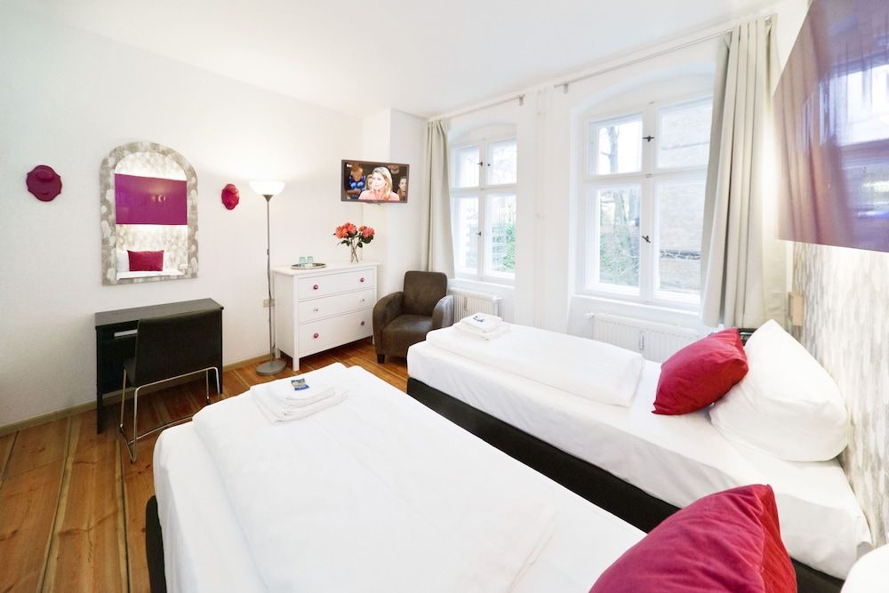 Old Town Hotel Berlin Double Room (Plus) 4
