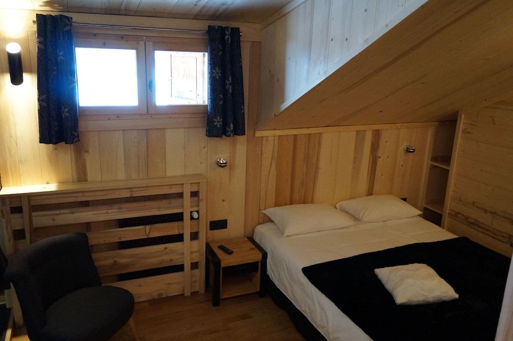Double Room (L'Aiguille du midi)