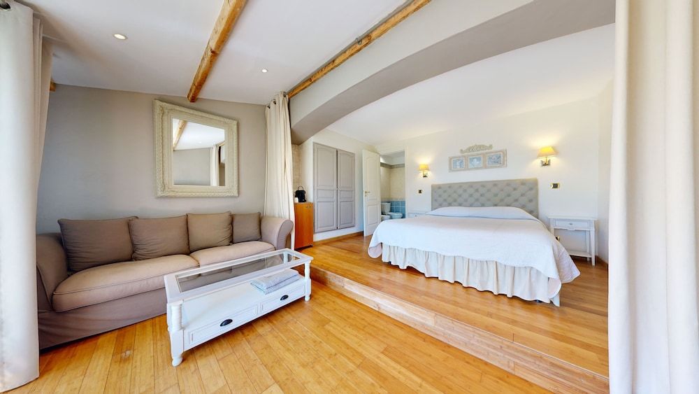Deluxe Room, Garden View