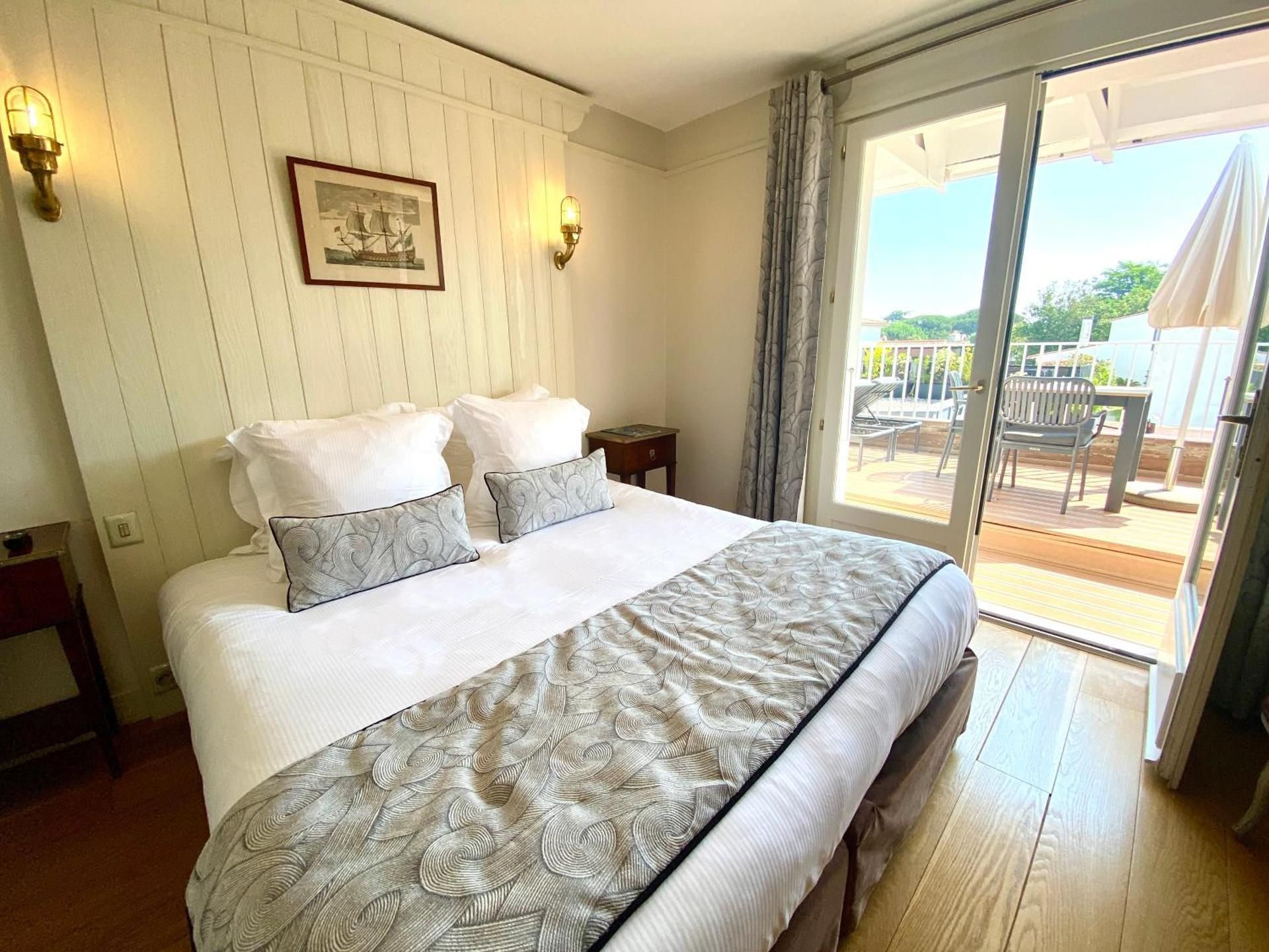 Classic Room with Terrace