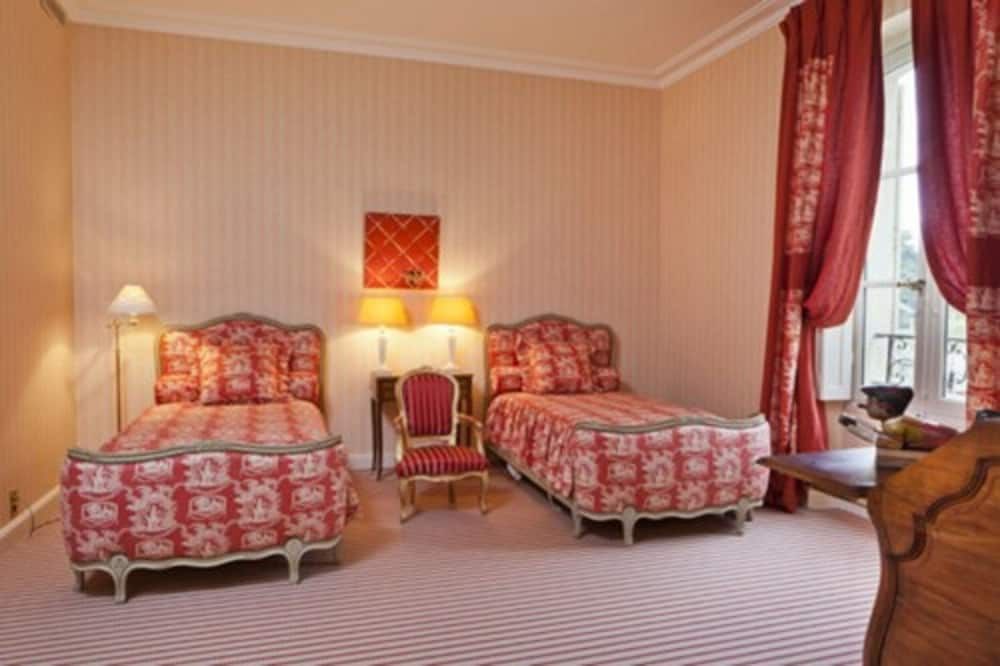 Double or Twin Room (Carignan)