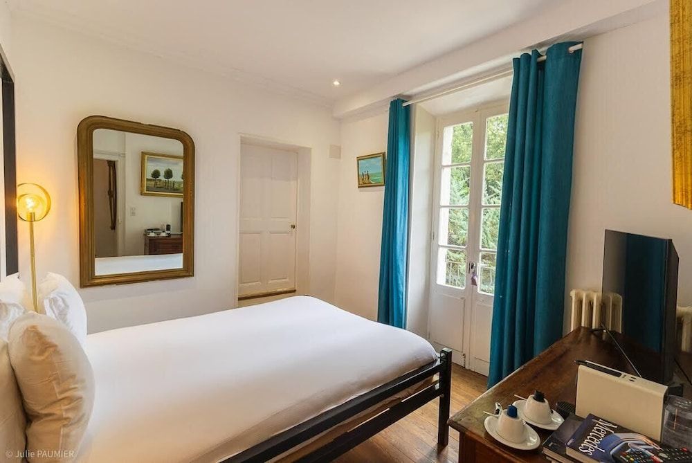 Spa Chateau La Tour Deluxe Double Room