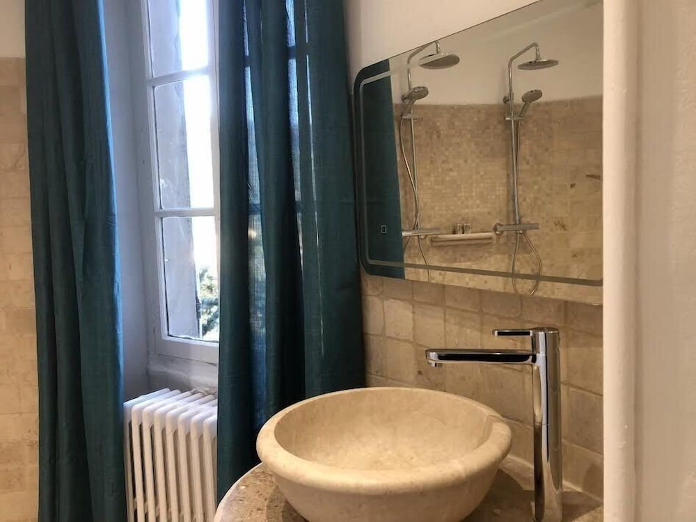 Spa Chateau La Tour Deluxe Double Room 6