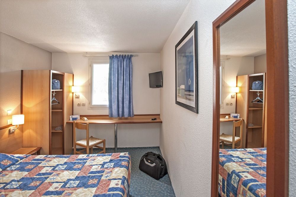 Brit Hotel Essentiel Millau Double Room