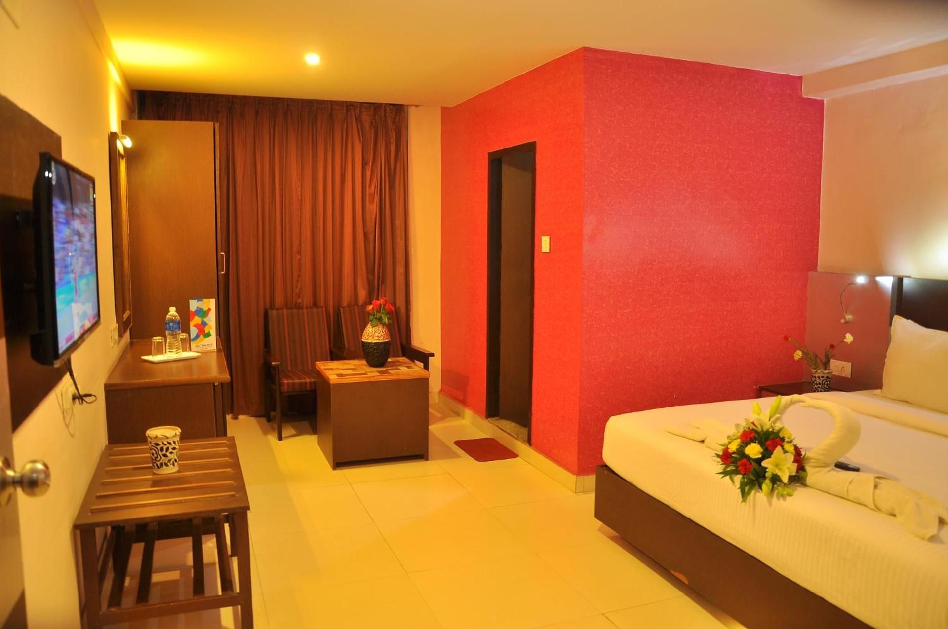 Vinayaga Inn by Poppys - Ooty Deluxe Double Room 3