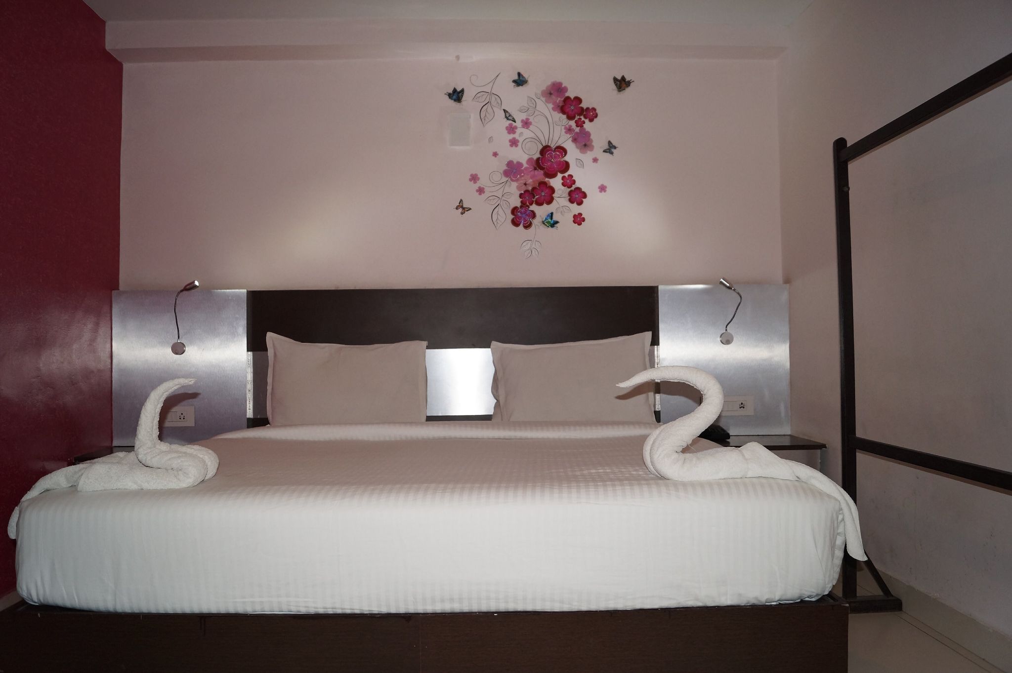 Vinayaga Inn by Poppys - Ooty Vinayaga Premium. 6