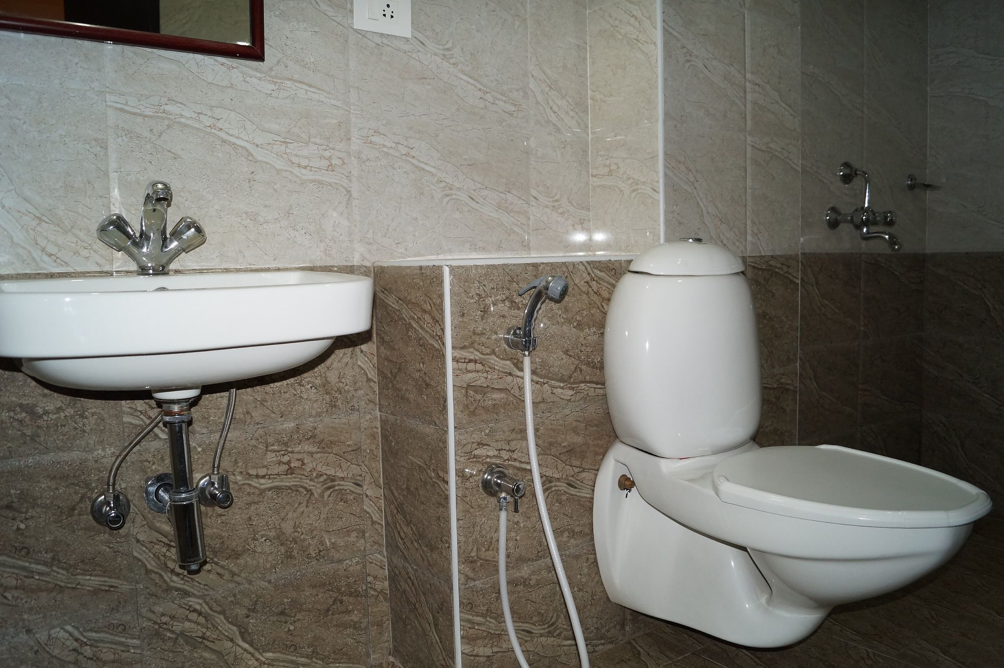 Vinayaga Inn by Poppys - Ooty Vinayaga superior. 10