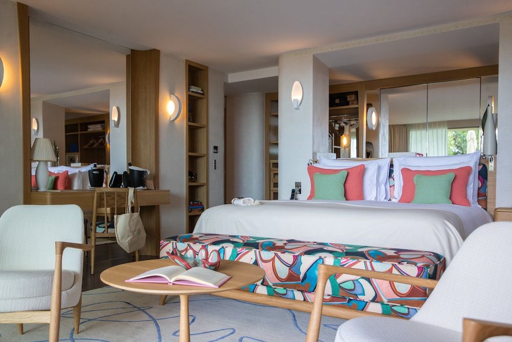 Junior Suite, Partial Sea View