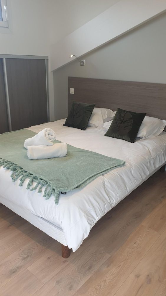 Exclusive Apartment, Ensuite, Lake View (4 Etoiles)