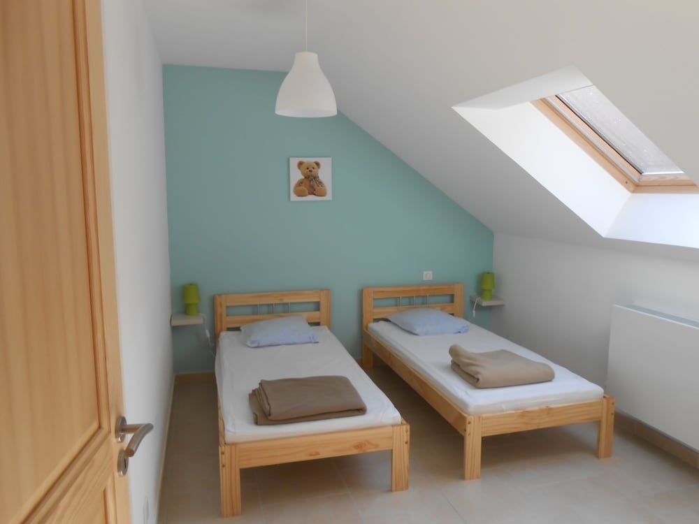 Apartment, 4 Bedrooms, Balcony