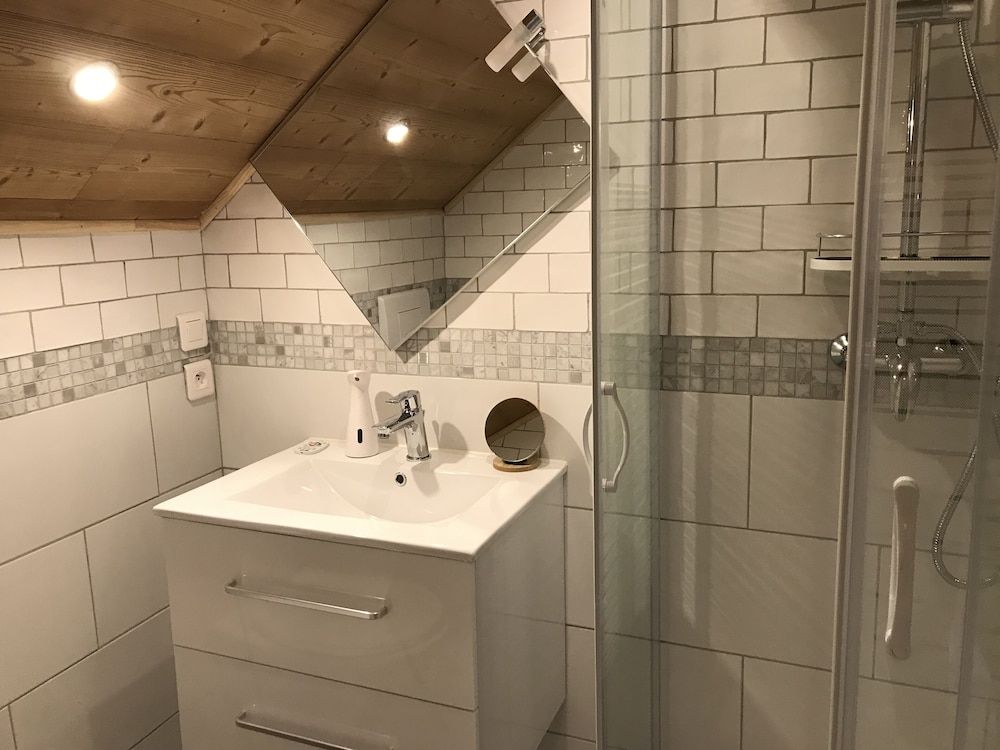 Superior Room, 1 Queen Bed (Aigle Blanc)
