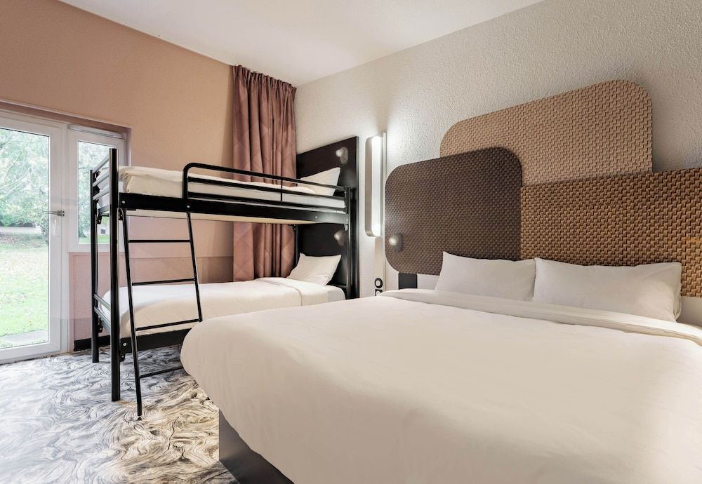 B&B HOTEL Valenciennes Sud