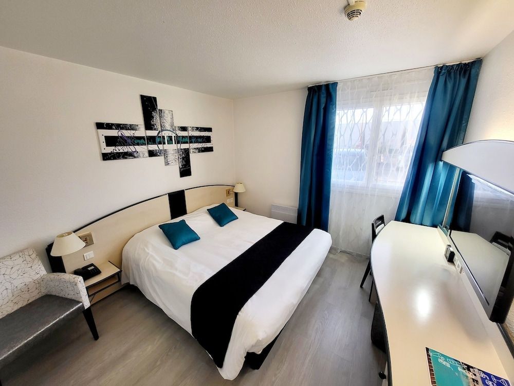 LOGIS Le Capricorne Double Room 2