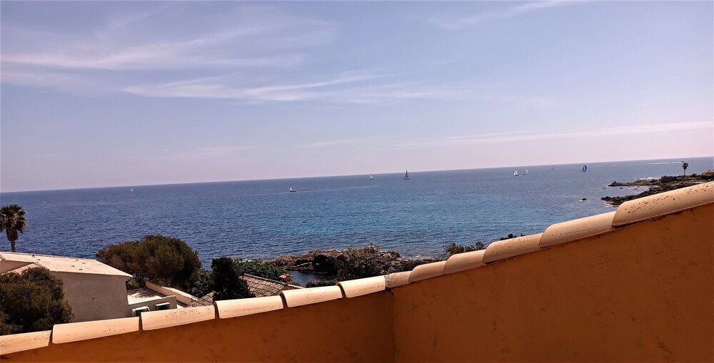 Hôtel les calanques Panoramic Double Room 7