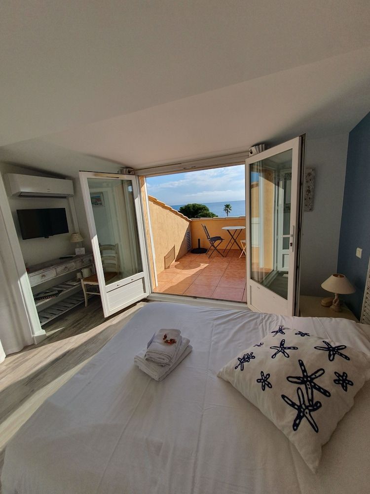 Hôtel les calanques Panoramic Double Room 5