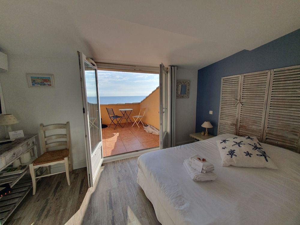 Hôtel les calanques Panoramic Double Room 2
