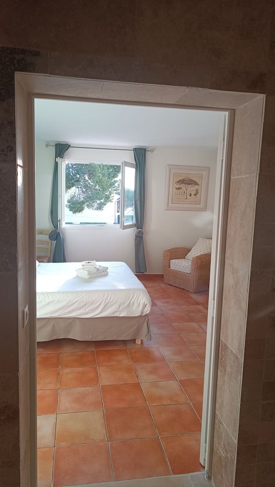 Hôtel les calanques Superior Double Room 3