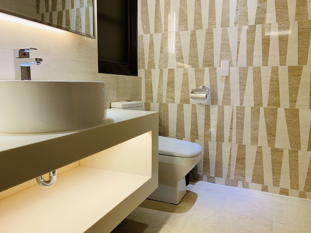 Suite, 1 King Bed, Non Smoking (General)