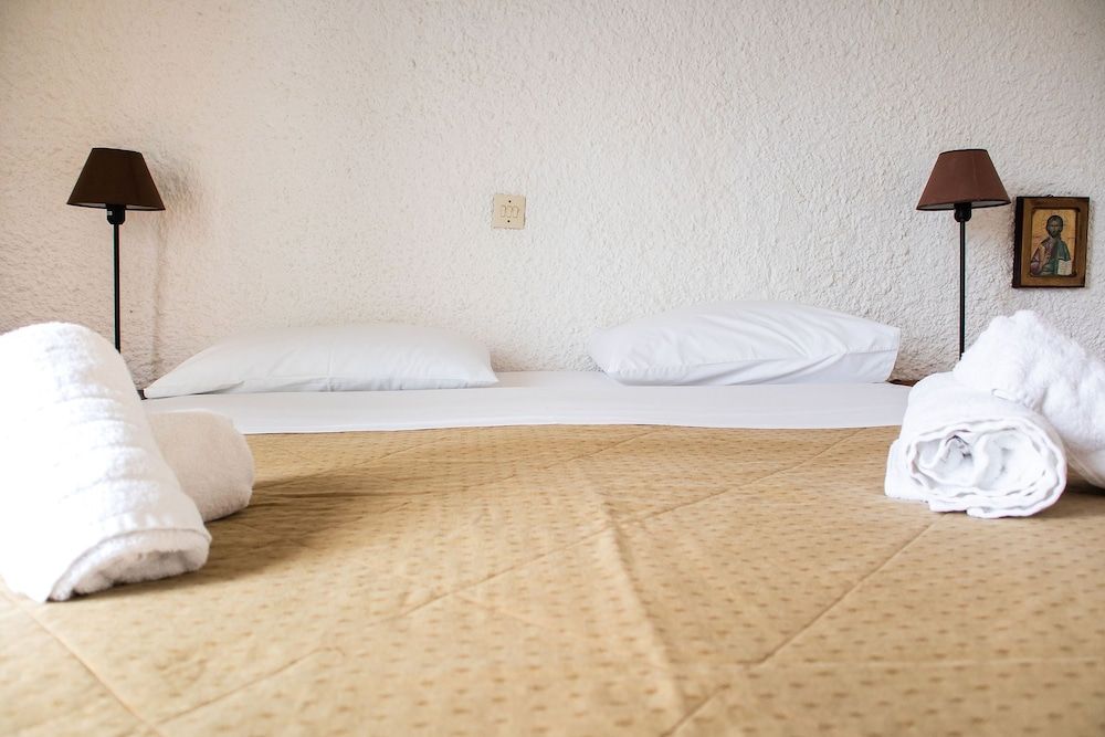 Vagia Traditional Hotel Basic Double Room, Balcony 4