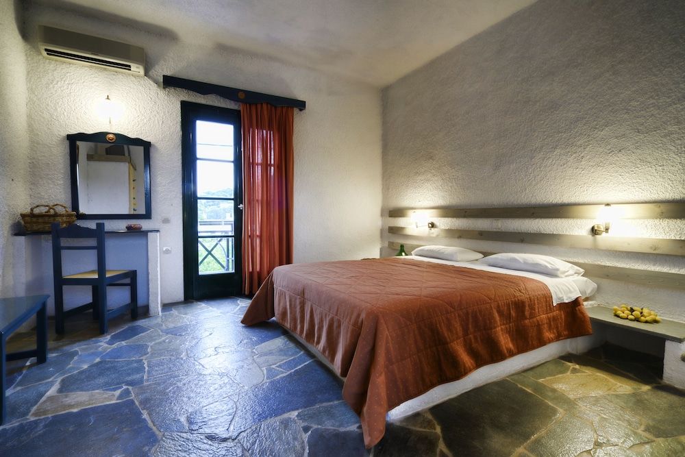 Vagia Traditional Hotel Basic Double Room, Balcony 3