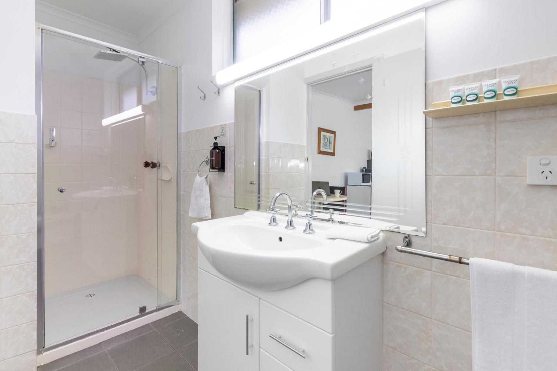 Family Motel Room For 5