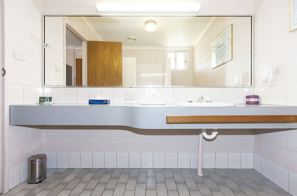 The Grampians Motel & The Views Restaurant Superior Motel Room with Bath 7