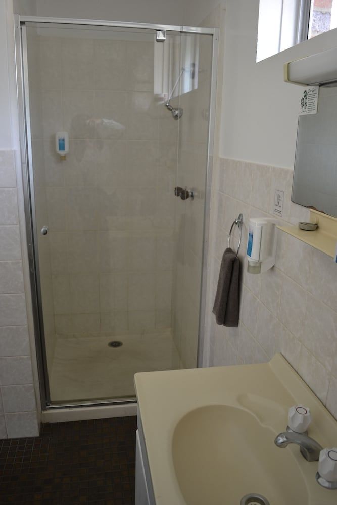 The Grampians Motel & The Views Restaurant Standard Queen Motel Room 8